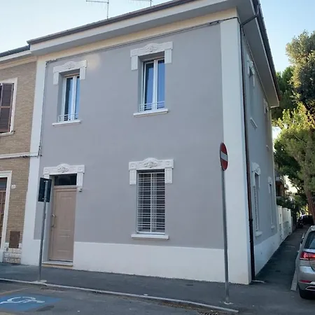 Esclusivo Appartamento In Villa Al Mare Pesaro Exterior photo